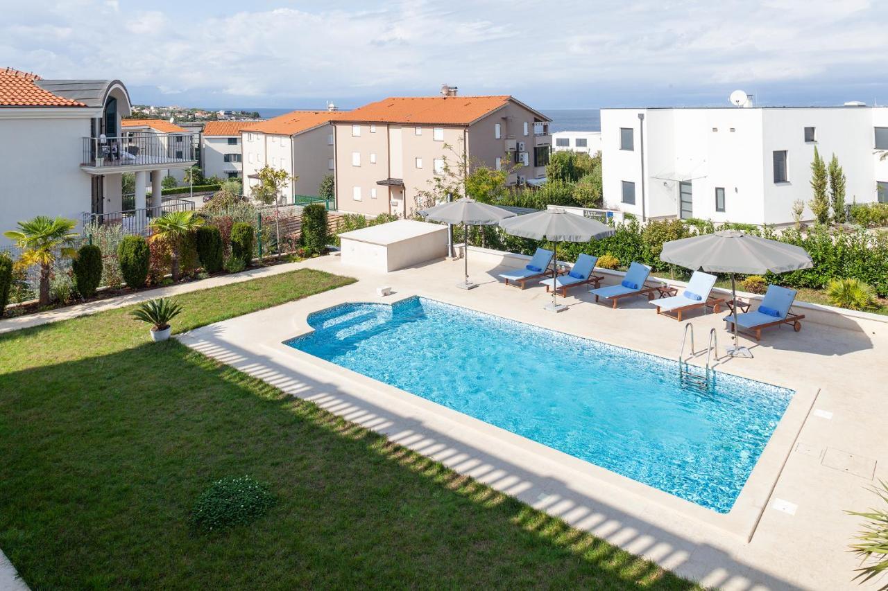 Deluxe Apartment Vila Carissa Malinska Buitenkant foto